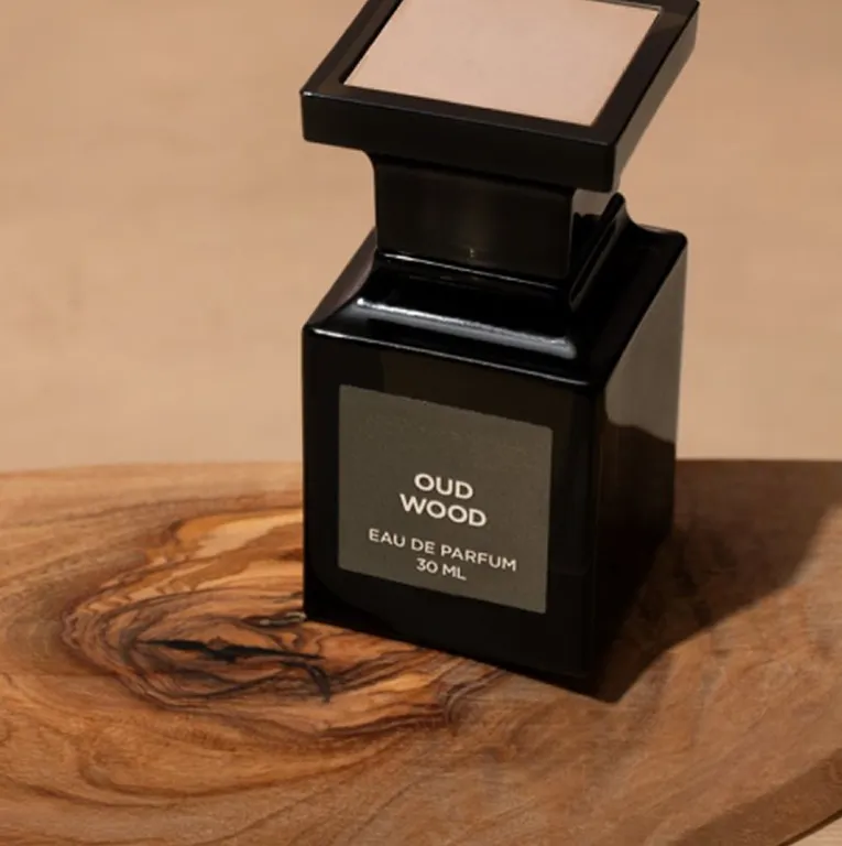 Glass dog with flowers variant 2